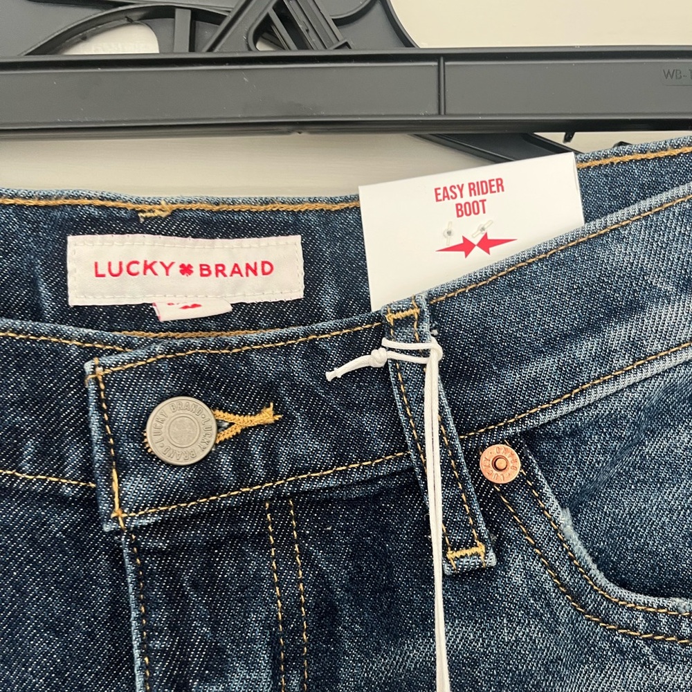 Lucky Brand Dark Blue Boot Cut Easy Rider Jeans NWT - Picture 3 of 7